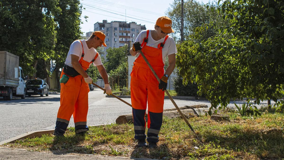 Чистота и порядок в Симферополе — ежедневная работа городских служб