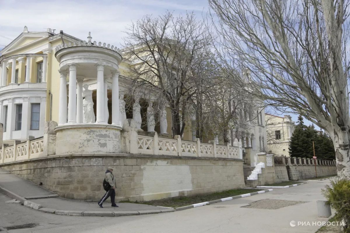 Собственник исторической дачи "Милос" в Феодосии оштрафован на 100 тысяч рублей за плохое состояние объекта