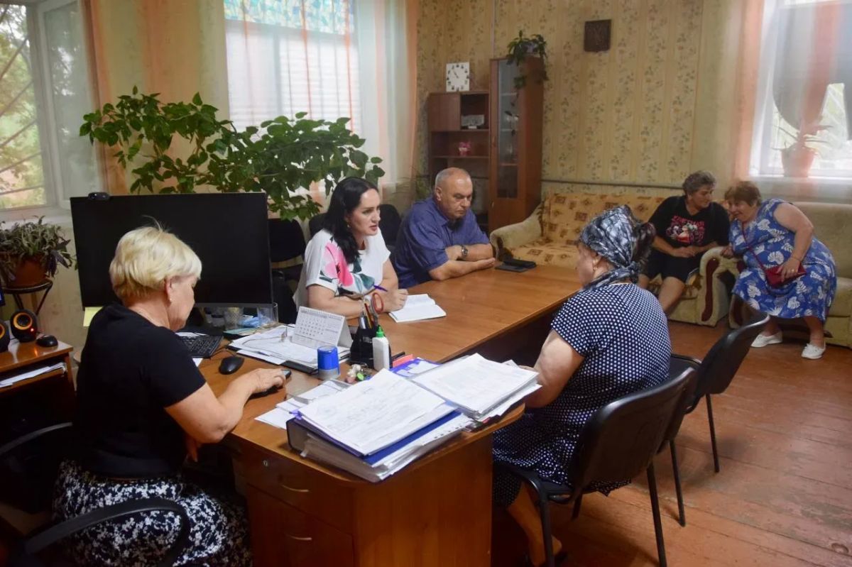 Василий Грабован: Продолжаем встречаться с вами, дорогие красногвардейцы Василий Грабован: Продолжаем встречаться с вами, дорогие красногвардейцы