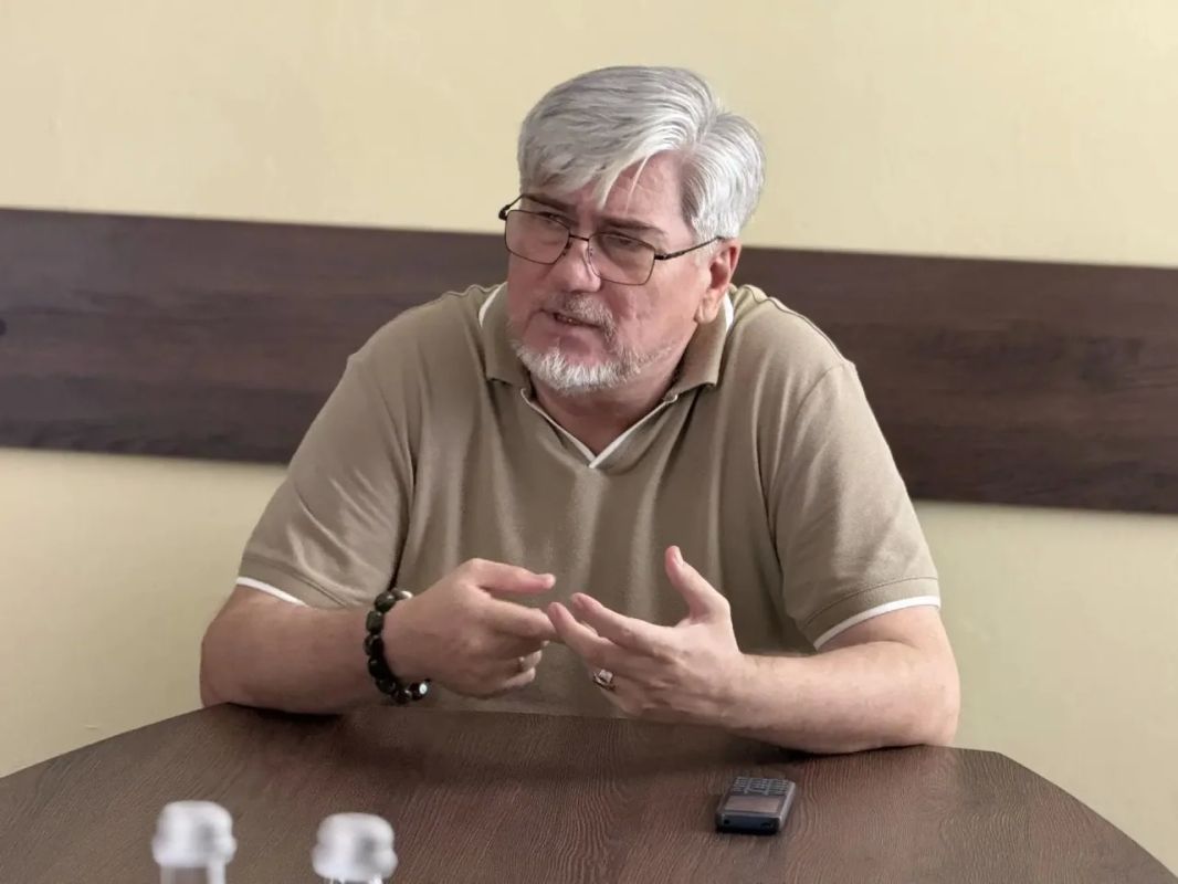 Вопросы повышения качества поддержки жителей и дальнейшего развития центров содействия населению стали главной темой рабочей встречи с председателем Государственного комитета молодежной политики Республики Крым Алексеем...