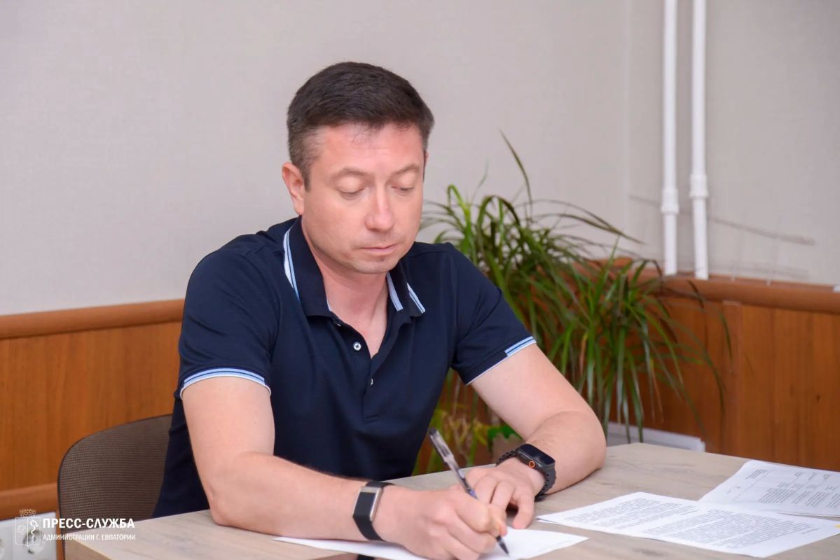 Антон Новиков провел прием граждан Антон Новиков провел прием граждан