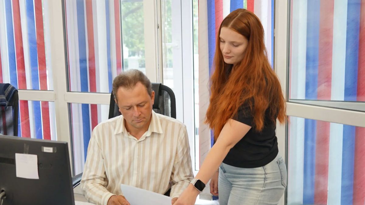Сегодня важная для нашего коллектива дата — девять лет назад в этот день на телеканале «Россия» в эфир вышел первый выпуск программы «Вести Севастополь» Сегодня важная для нашего коллектива дата — девять лет назад в этот день на телеканале «Россия» в эфир вышел первый выпуск программы «Вести Севастополь»