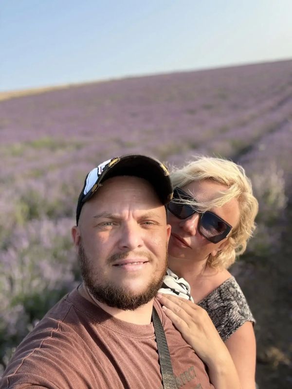 Комик Маргарита Родина приехала в Крым на день рождение свекрови Комик Маргарита Родина приехала в Крым на день рождение свекрови