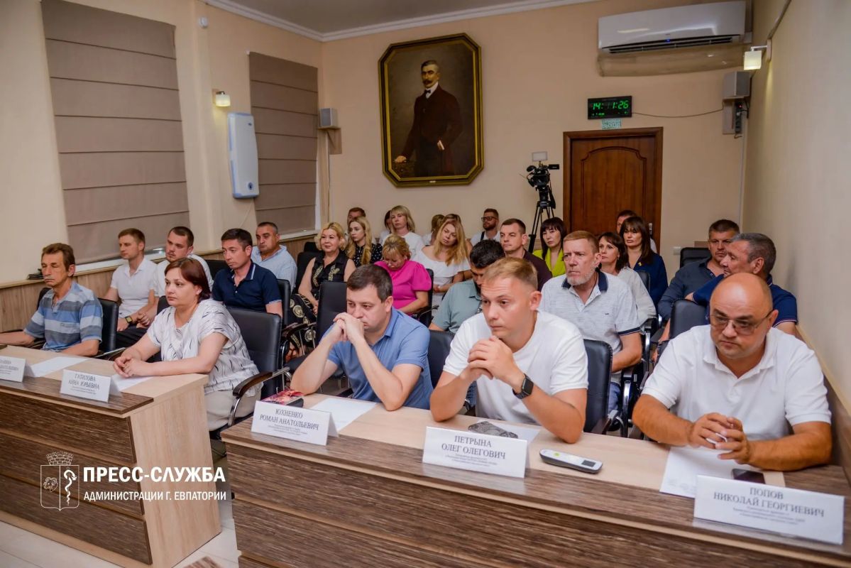 Виталий Оганесян назначен главой администрации города Евпатории Виталий Оганесян назначен главой администрации города Евпатории