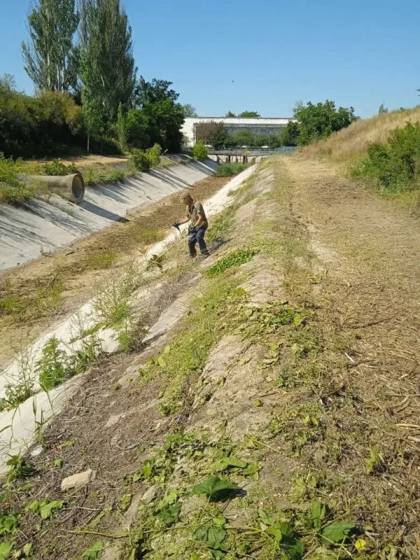 Водохозяйственное учреждение Республики Крым выполняет все необходимые работы - обеспечивается стабильная работа инженерной инфраструктуры государственной мелиоративной сети Водохозяйственное учреждение Республики Крым выполняет все необходимые работы - обеспечивается стабильная работа инженерной инфраструктуры государственной мелиоративной сети