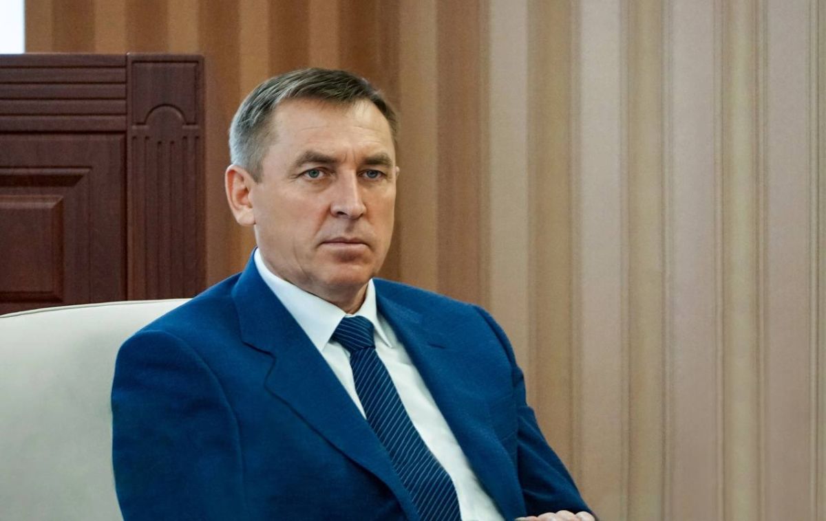Олег Бурлака: Сегодня, 18 июля, свой день рождения отмечает Председатель Совета министров Республики Крым Юрий Михайлович Гоцанюк!