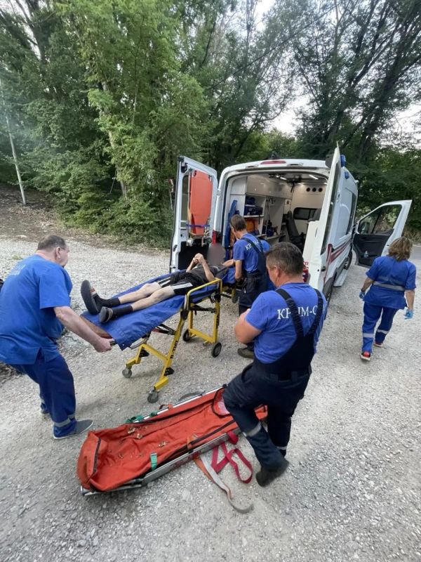 Мужчина упал со склона и повредил ногу в горах под Алуштой Мужчина упал со склона и повредил ногу в горах под Алуштой