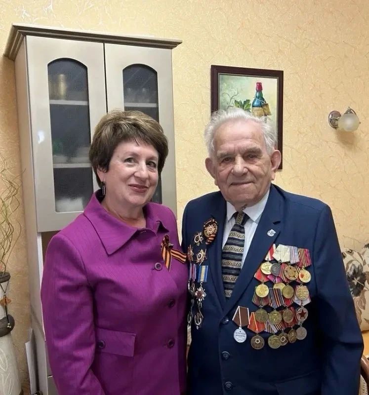 Екатерина Алтабаева: Сегодня свой 101-й день рождения отмечает ветеран Великой Отечественной войны, участник партизанского движения в Белоруссии Михаил Степанович Латоха Екатерина Алтабаева: Сегодня свой 101-й день рождения отмечает ветеран Великой Отечественной войны, участник партизанского движения в Белоруссии Михаил Степанович Латоха