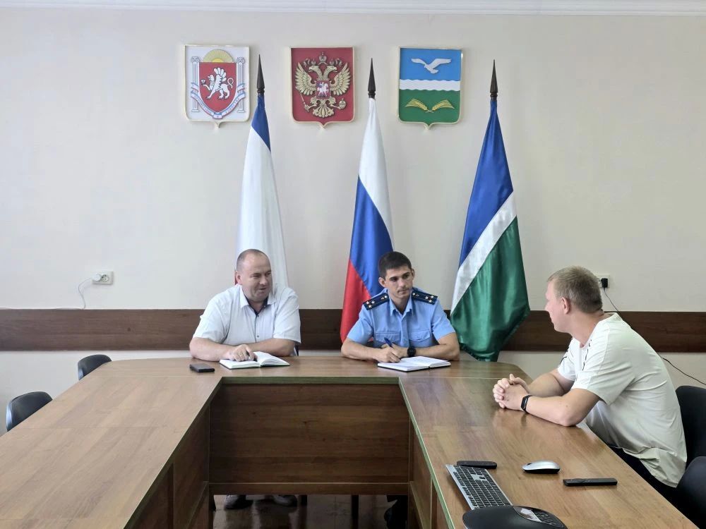 Глава Администрации Александр Соколовский провел совместный приём граждан с прокурором Первомайского района Романом Дугаренко Глава Администрации Александр Соколовский провел совместный приём граждан с прокурором Первомайского района Романом Дугаренко