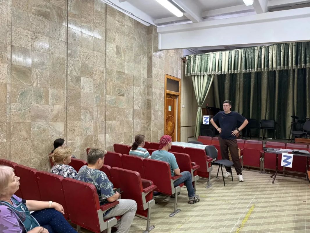 С крымчанами обсудили роль волонтерства