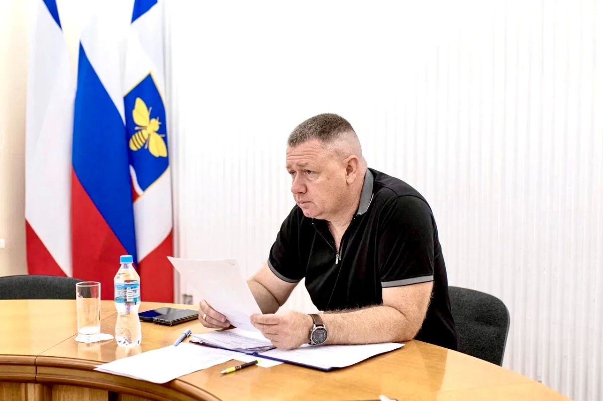 Глава администрации Симферополя Михаил Афанасьев провёл личный приём граждан, в ходе которого к нему обратились восемь симферопольцев