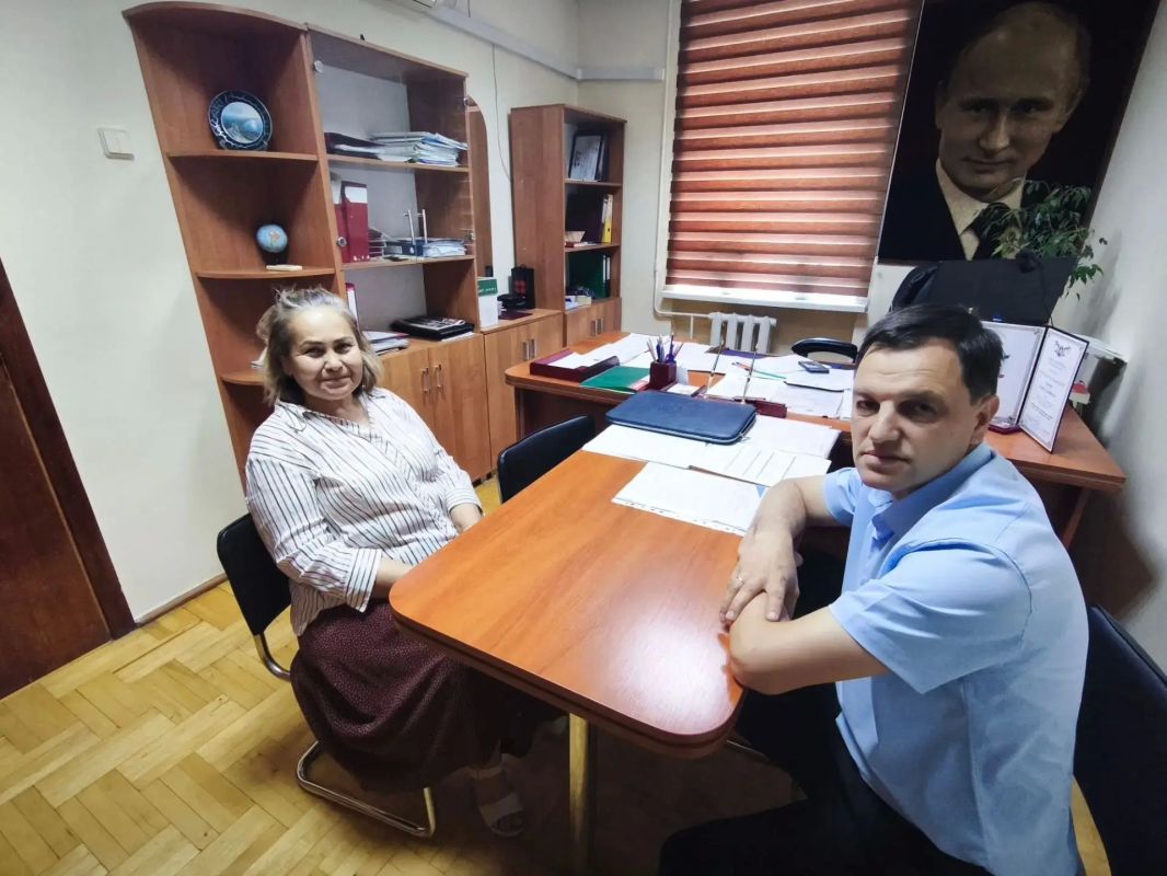 Состоялась встреча председателя Государственного комитета по делам межнациональных отношений Республики Крым Руслана Якубова с руководителем Крымской региональной общественной организации культурного просвещения детей...