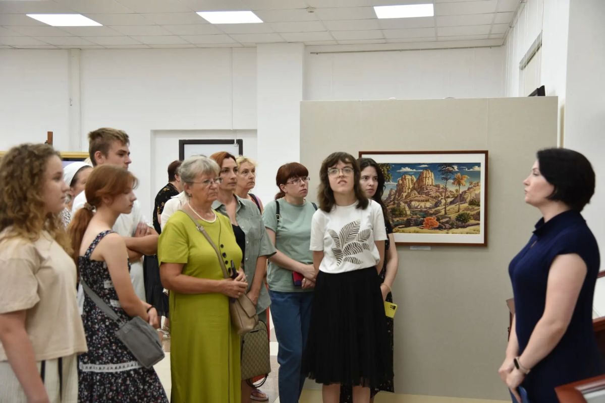 В Симферопольском художественном музее открылась выставка «Космос Куинджи» В Симферопольском художественном музее открылась выставка «Космос Куинджи»