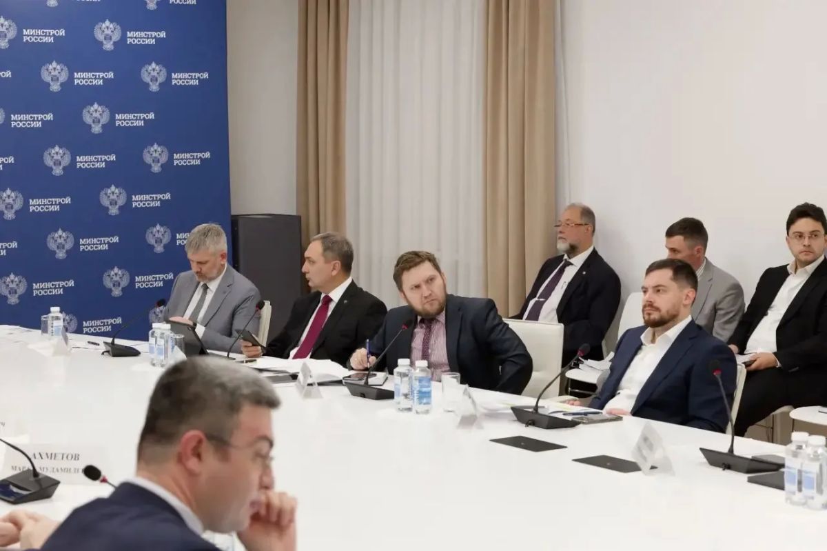 Глава Минстроя России Ирек Файзуллин принял участие в заседании президиума (штаба) Правительственной комиссии по региональному развитию Глава Минстроя России Ирек Файзуллин принял участие в заседании президиума (штаба) Правительственной комиссии по региональному развитию