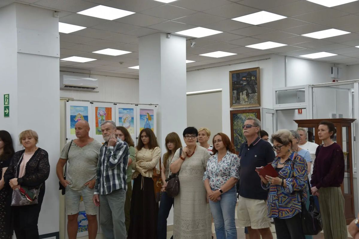 В Симферопольском художественном музее открылась выставка «Космос Куинджи» В Симферопольском художественном музее открылась выставка «Космос Куинджи»
