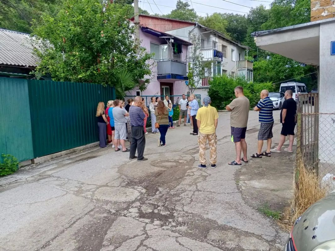 Янина Павленко: Объезд региона продолжаю. Следующие точки – Гаспра и Кореиз Янина Павленко: Объезд региона продолжаю. Следующие точки – Гаспра и Кореиз