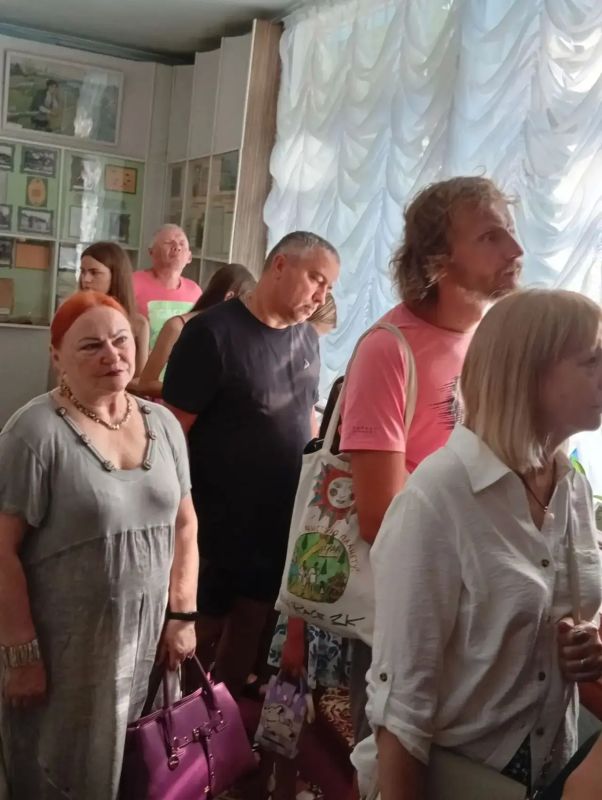 Выставка, посвященная дружбе Репина и Сергеева-Ценского, открылась в Алуште Выставка, посвященная дружбе Репина и Сергеева-Ценского, открылась в Алуште
