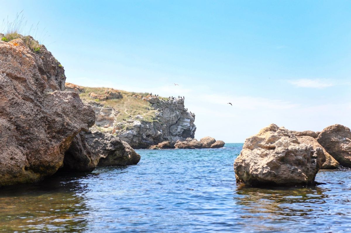 Вслед за Алупкой свои дни рождения отмечают ещё два популярных курорта, расположенные на восточном побережье полуострова Вслед за Алупкой свои дни рождения отмечают ещё два популярных курорта, расположенные на восточном побережье полуострова