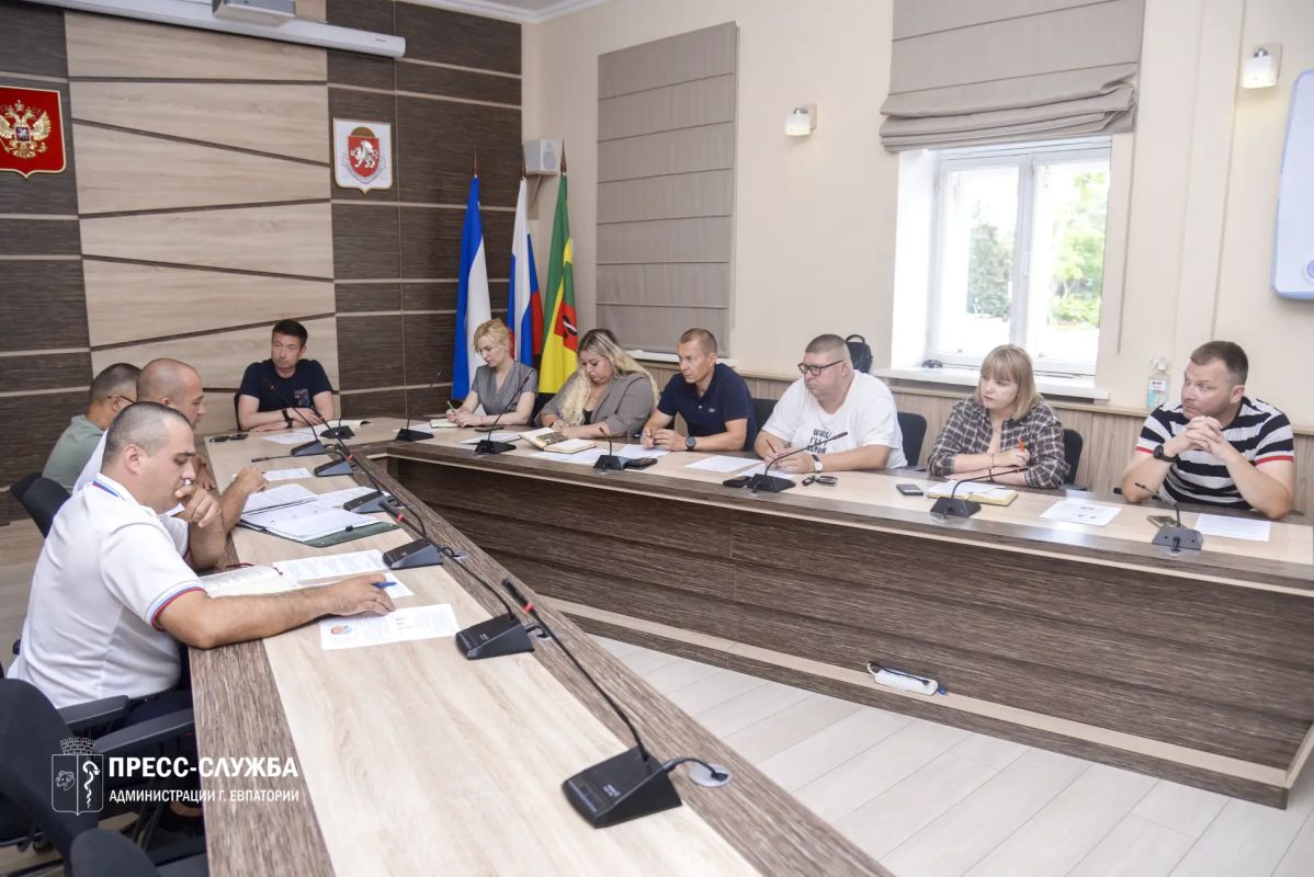 В Евпатории обсудили вопросы безопасности дорожного движения и профилактики ДТП В Евпатории обсудили вопросы безопасности дорожного движения и профилактики ДТП