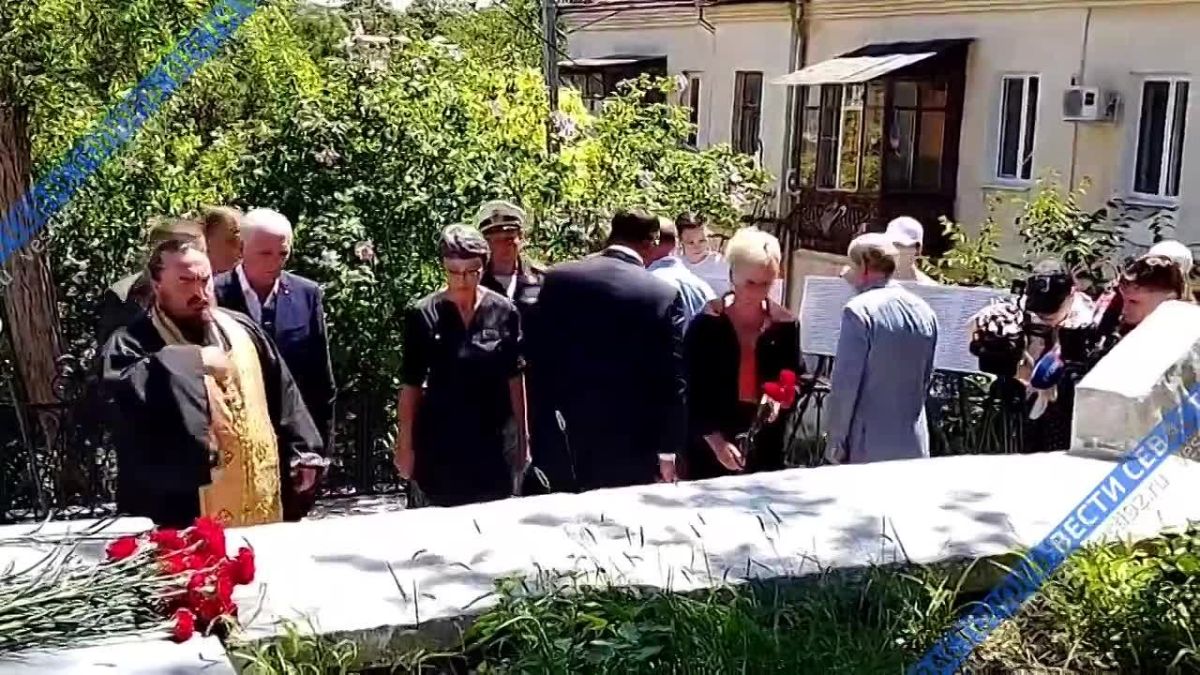 Акция памяти детей-жертв Донбасса прошла на улице Нефёдова, где 22 июня 1941 года погибли первые жертвы Великой Отечественной войны