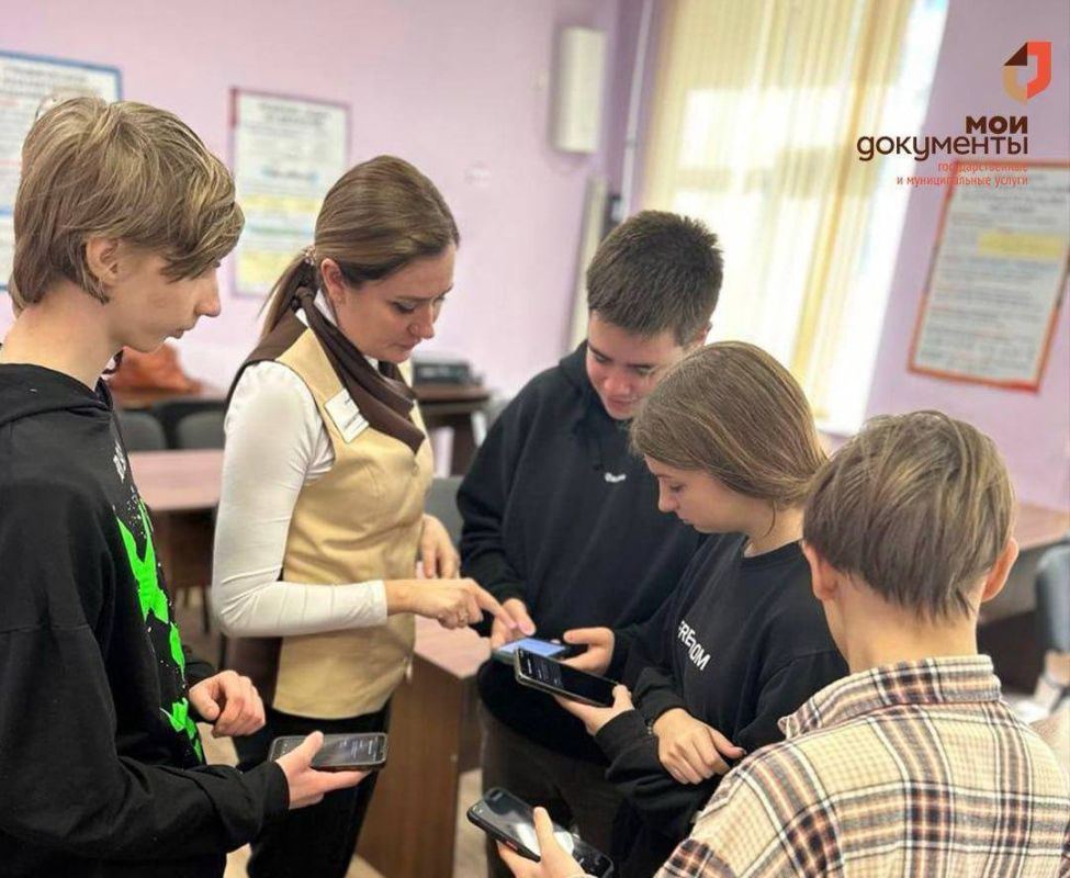 Михаил Развожаев: Поздравляю сотрудников МФЦ Севастополя с профессиональным праздником! Михаил Развожаев: Поздравляю сотрудников МФЦ Севастополя с профессиональным праздником!