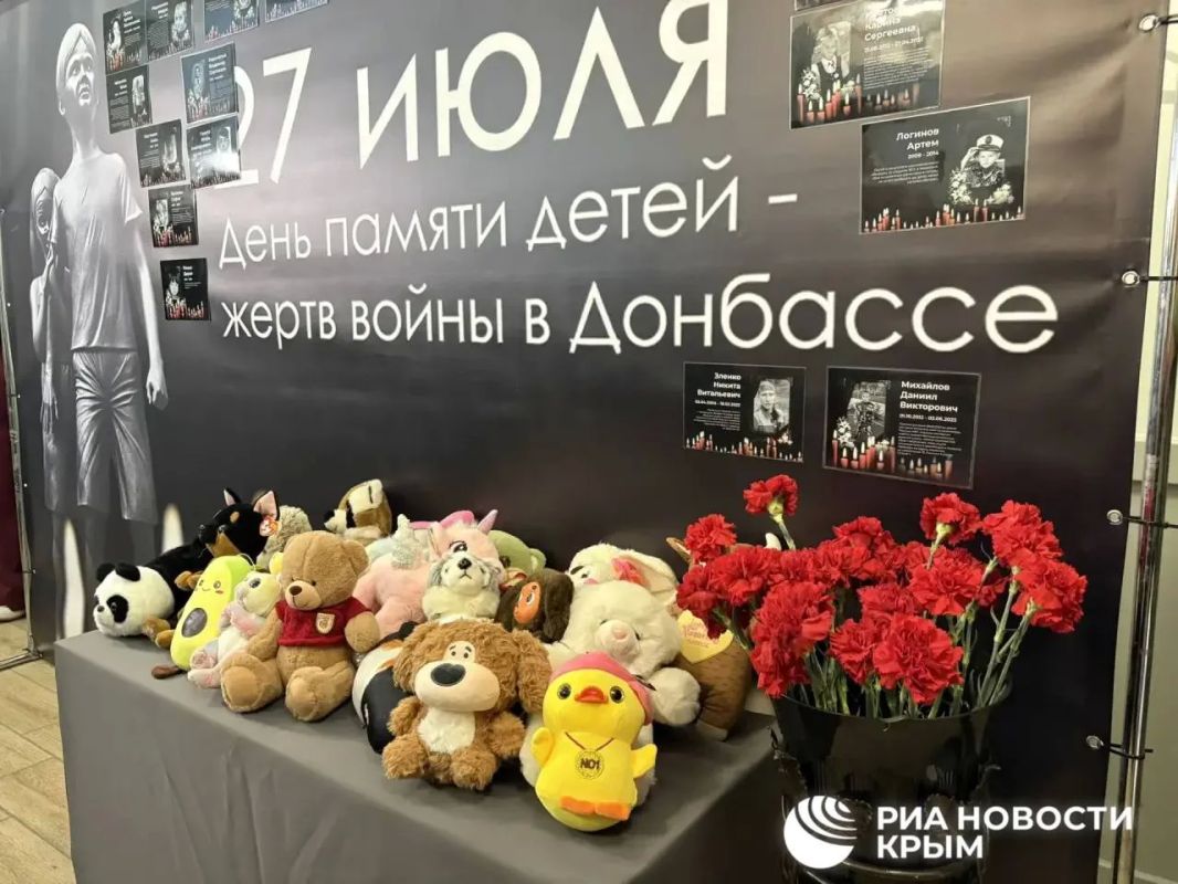 Маленькие ангелы: в Симферополе провели акцию в память о детях – жертвах войны в Донбассе