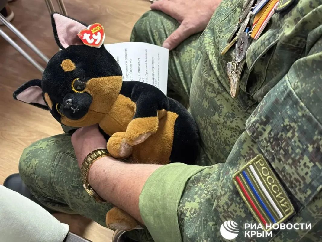 Маленькие ангелы: в Симферополе провели акцию в память о детях – жертвах войны в Донбассе Маленькие ангелы: в Симферополе провели акцию в память о детях – жертвах войны в Донбассе