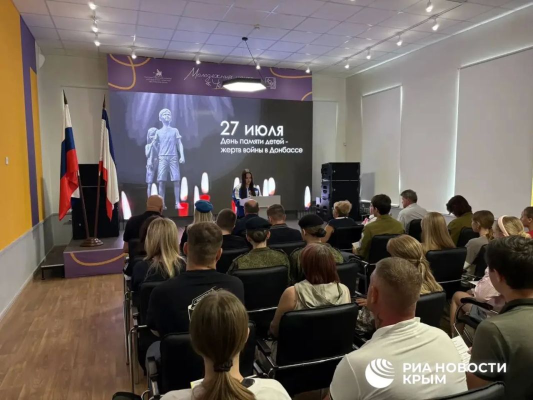 Маленькие ангелы: в Симферополе провели акцию в память о детях – жертвах войны в Донбассе Маленькие ангелы: в Симферополе провели акцию в память о детях – жертвах войны в Донбассе