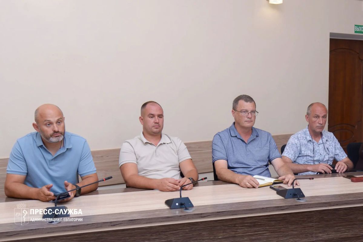 В Евпатории обсудили подготовку города к учебному году и отопительному сезону В Евпатории обсудили подготовку города к учебному году и отопительному сезону