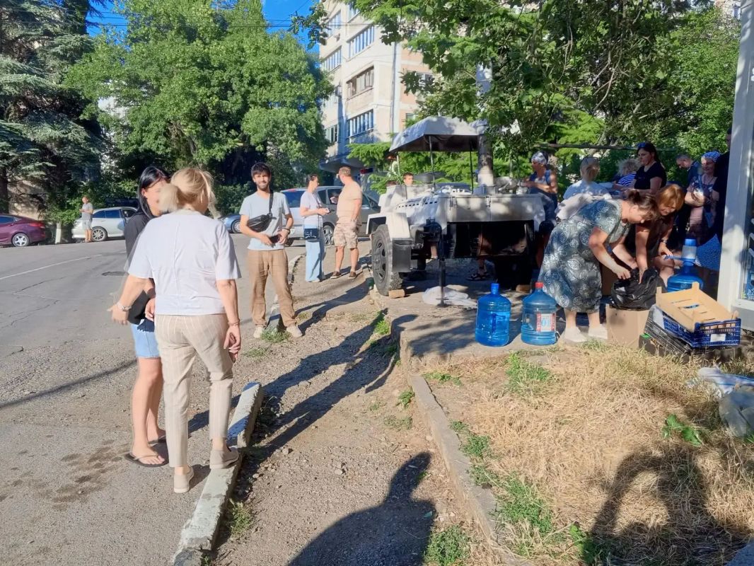 Янина Павленко: В Ялте стартовала работа точек питания – в помощь тем, кто испытывает сложности с приготовлением пищи в условиях отсутствия электроэнергии Янина Павленко: В Ялте стартовала работа точек питания – в помощь тем, кто испытывает сложности с приготовлением пищи в условиях отсутствия электроэнергии