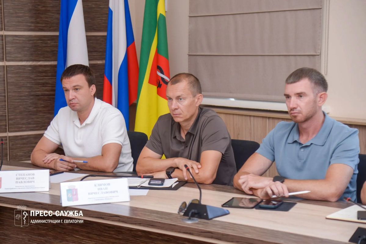 В Евпатории обсудили подготовку города к учебному году и отопительному сезону В Евпатории обсудили подготовку города к учебному году и отопительному сезону