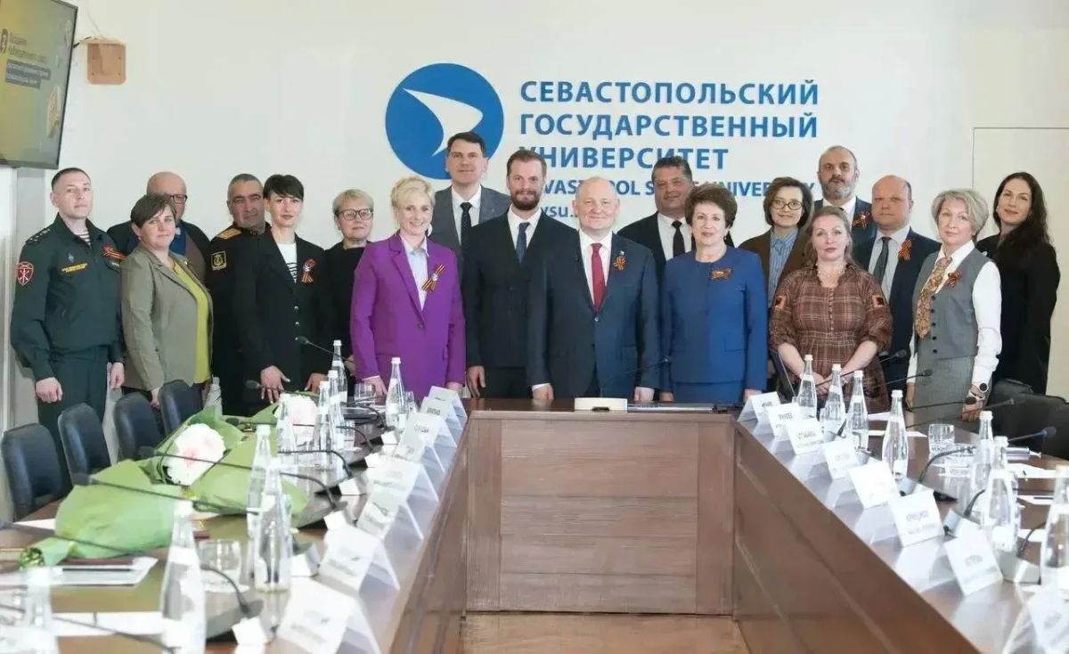 Михаил Развожаев вошел в топ губернаторов-популяризаторов «Знания»