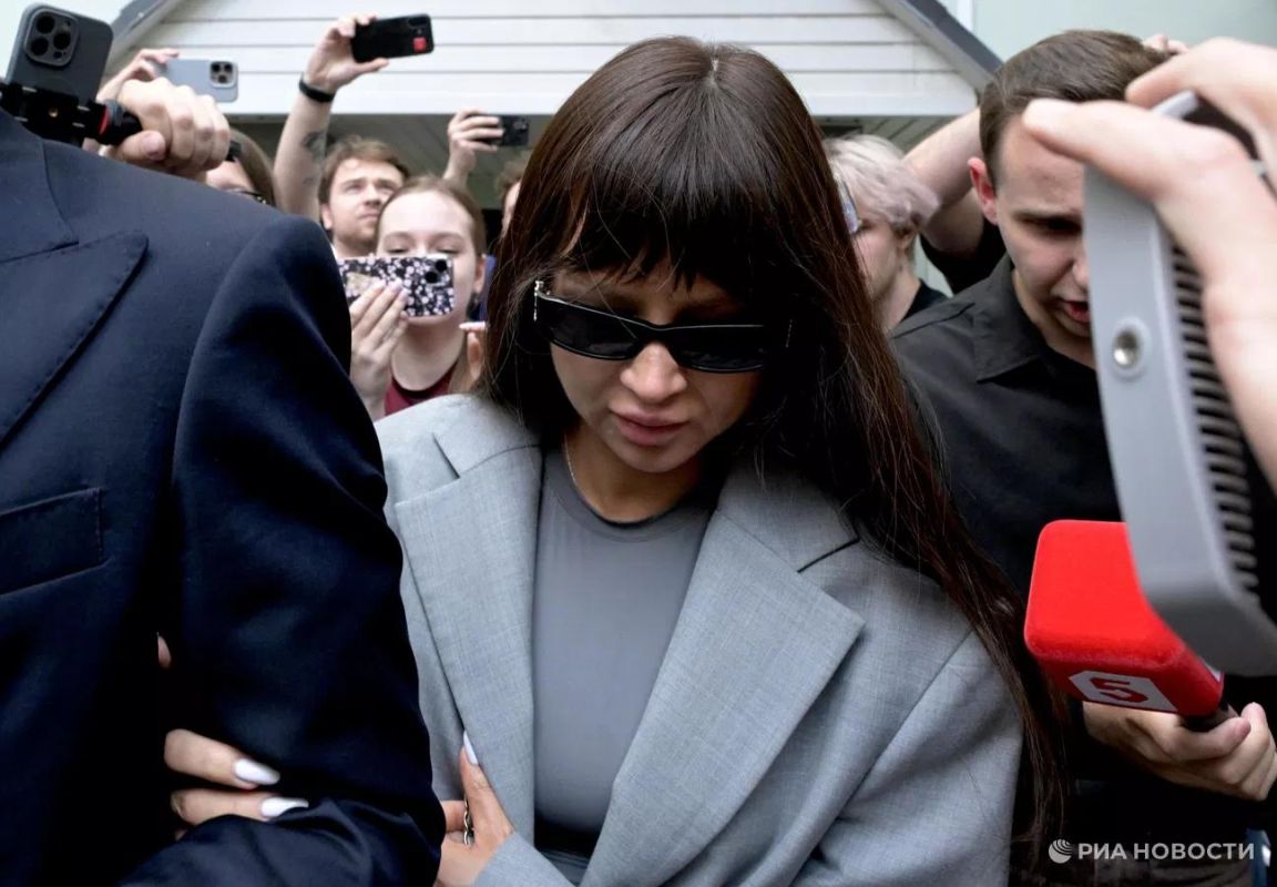 Суд приговорил блогера Лерчек к пяти годам условно и оштрафовал на 765 миллионов рублей