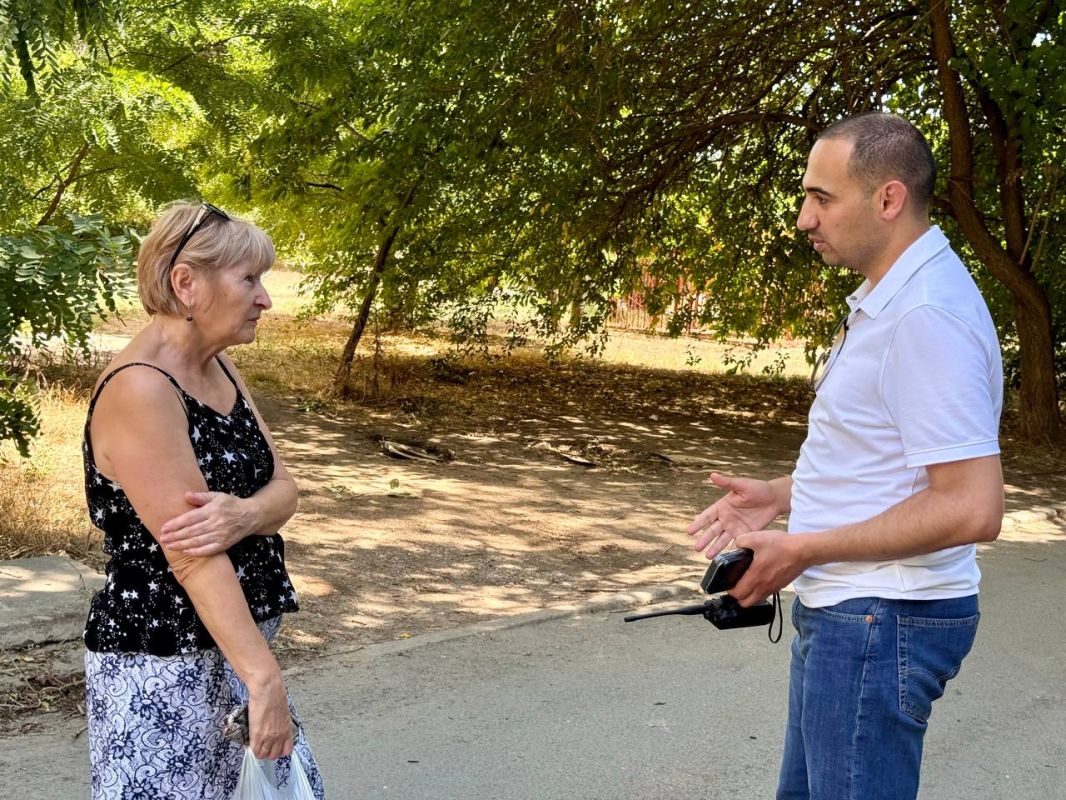 Виталий Оганесян: Субботний день я и мои заместители посвятили обходу города и общению с евпаторийцами