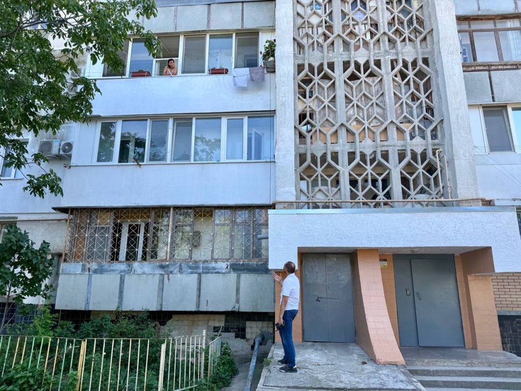 Виталий Оганесян: Субботний день я и мои заместители посвятили обходу города и общению с евпаторийцами Виталий Оганесян: Субботний день я и мои заместители посвятили обходу города и общению с евпаторийцами