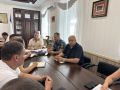 Антон Кравец: Совместно с председателем районного совета Дмитрием Мильгевским провели аппаратное совещание с руководителями предприятий и организаций района
