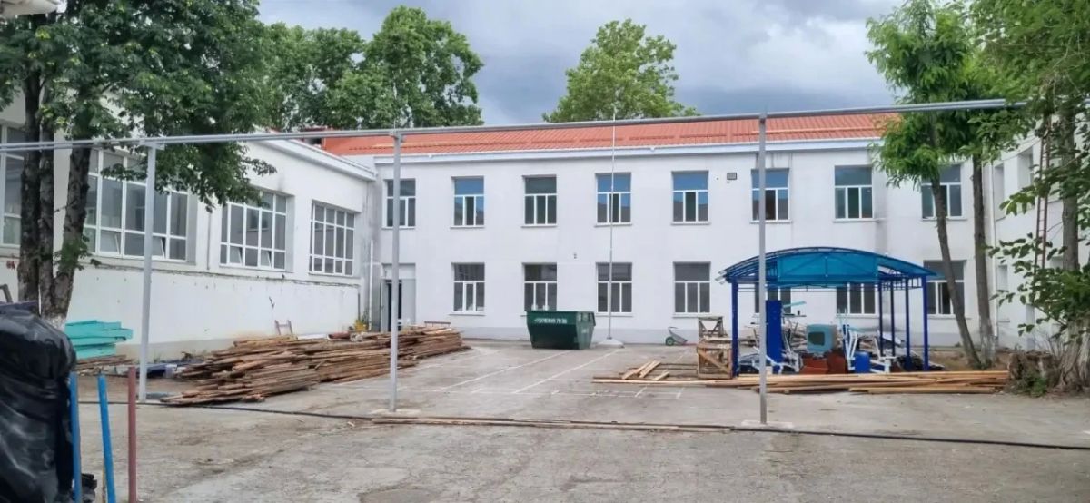 В Симферополе активно готовят к открытию школу № 12: ремонт на финишной прямой В Симферополе активно готовят к открытию школу № 12: ремонт на финишной прямой