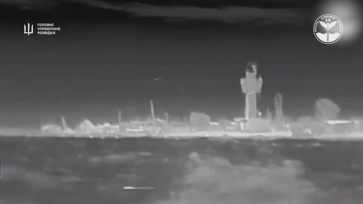 Использование украинских БЭК Magura в качестве носителей FPV-дронов и плавучих ЗРК во время ударов по Крыму