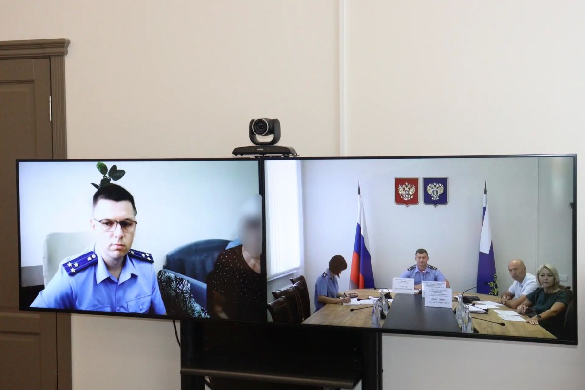 Под особым контролем: исполняющий обязанности прокурора Крыма Дмитрий Егоров провел прием участников специальной военной операции и членов их семей Под особым контролем: исполняющий обязанности прокурора Крыма Дмитрий Егоров провел прием участников специальной военной операции и членов их семей
