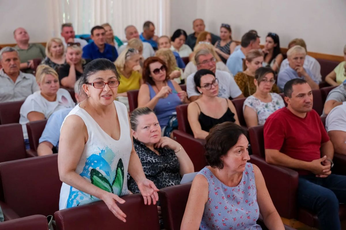 В Крыму проходит «Антикризисный навигатор по мерам поддержки бизнеса» В Крыму проходит «Антикризисный навигатор по мерам поддержки бизнеса»