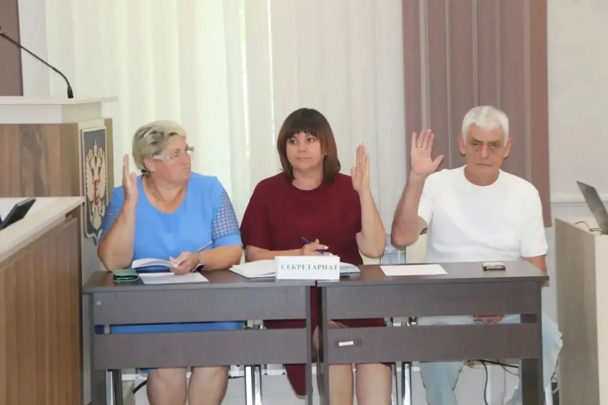 Глава администрации Бахчисарайского района Анжелика Ястребова приняла участие в 32-ом заседании Бахчисарайского районного совета Глава администрации Бахчисарайского района Анжелика Ястребова приняла участие в 32-ом заседании Бахчисарайского районного совета