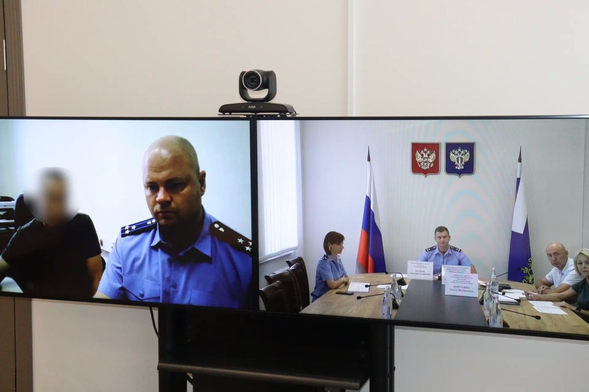 Под особым контролем: исполняющий обязанности прокурора Крыма Дмитрий Егоров провел прием участников специальной военной операции и членов их семей Под особым контролем: исполняющий обязанности прокурора Крыма Дмитрий Егоров провел прием участников специальной военной операции и членов их семей