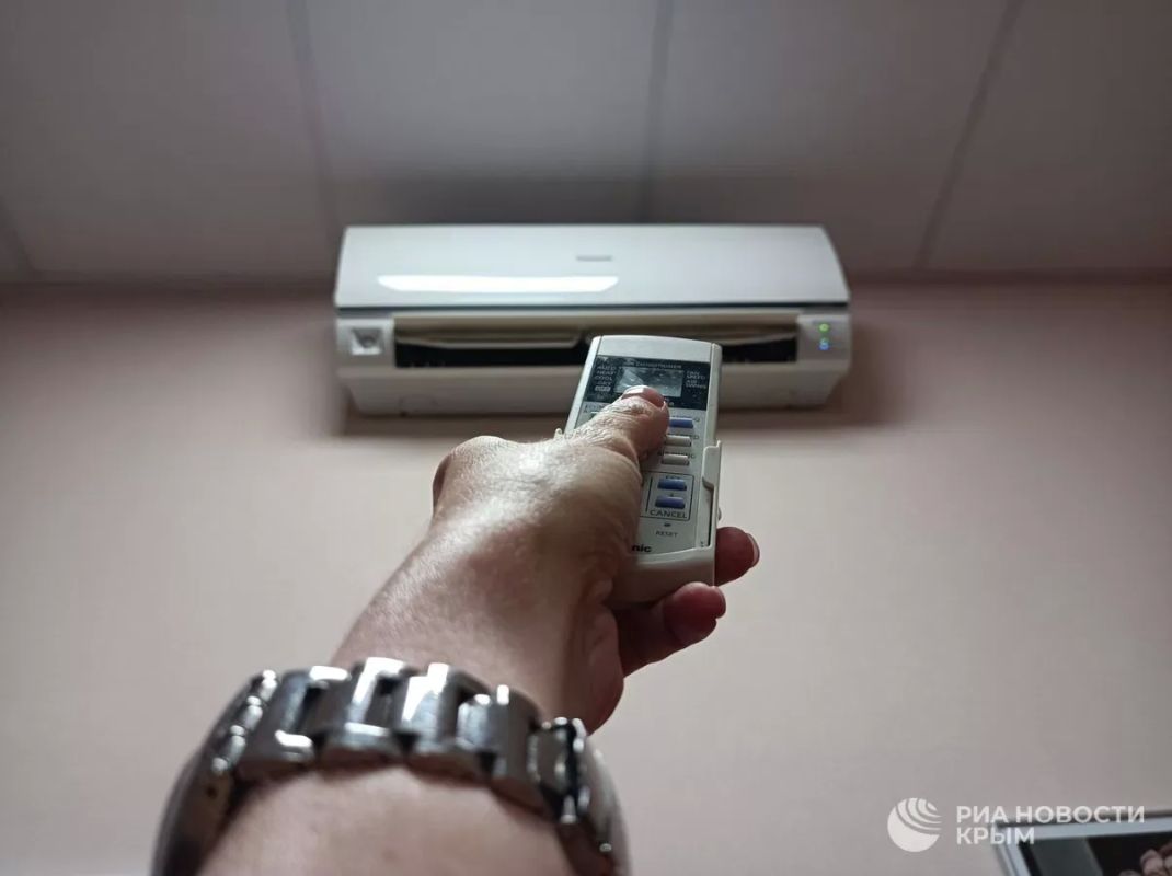 Крымчан попросили рационально расходовать электроэнергию в условиях аномальной жары