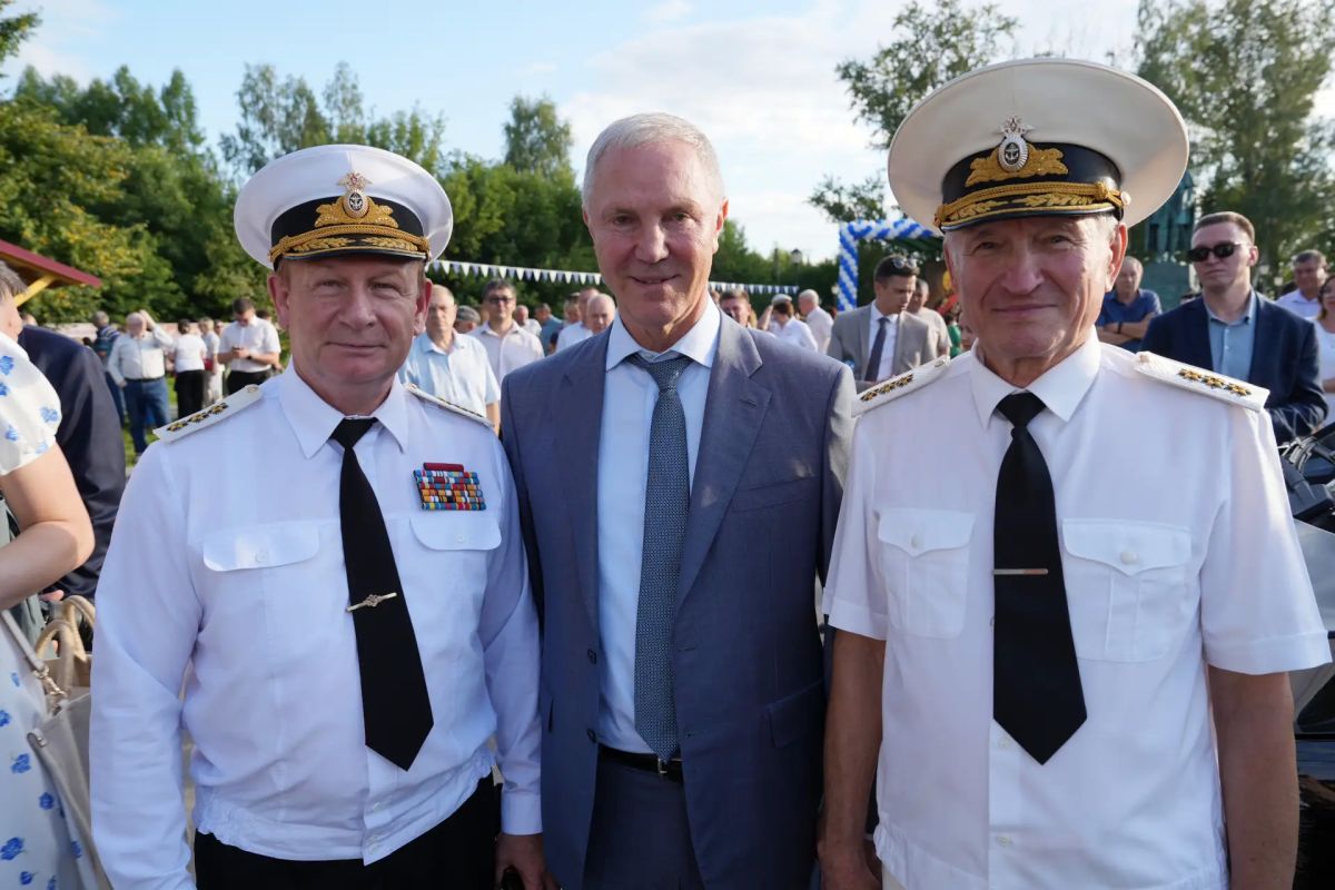 Владимир Сальдо: Побывал в Мордовии, где вместе с Главой республики Артёмом Здуновым принял участие в торжествах, посвящённых 25-летию канонизации святого праведного воина Фёдора Ушакова Владимир Сальдо: Побывал в Мордовии, где вместе с Главой республики Артёмом Здуновым принял участие в торжествах, посвящённых 25-летию канонизации святого праведного воина Фёдора Ушакова