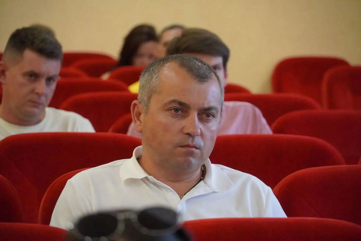 И.о. главы администрации Иван Кошель потребовал ускорить подготовку жилого фонда к зиме И.о. главы администрации Иван Кошель потребовал ускорить подготовку жилого фонда к зиме