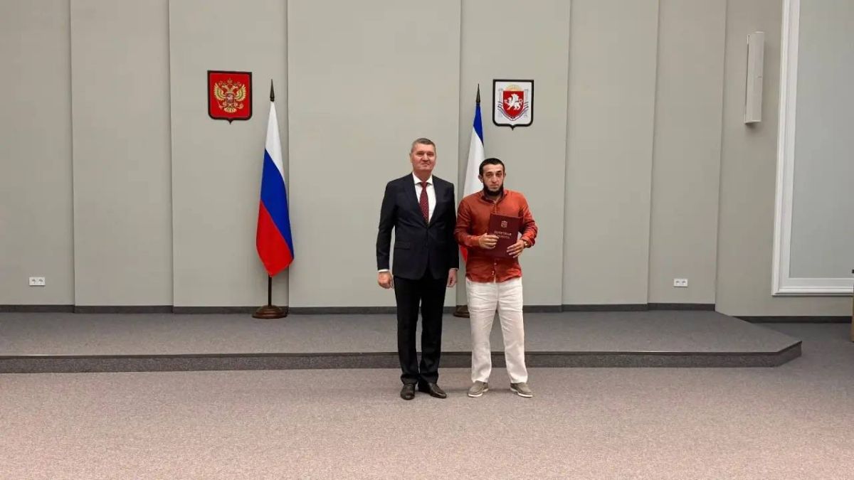 В Крыму наградили лучших строителей В Крыму наградили лучших строителей