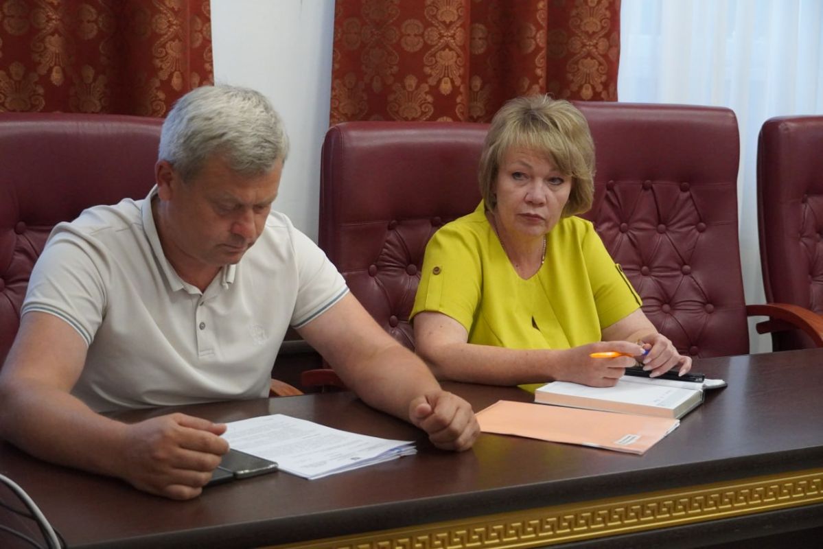 Иван Кошель: Вопросы безопасности и организации учебного процесса обсудили сегодня на межведомственном совещании с руководителями учреждений среднего профессионального образования: КМТК, Политехнического колледжа и... Иван Кошель: Вопросы безопасности и организации учебного процесса обсудили сегодня на межведомственном совещании с руководителями учреждений среднего профессионального образования: КМТК, Политехнического колледжа и...