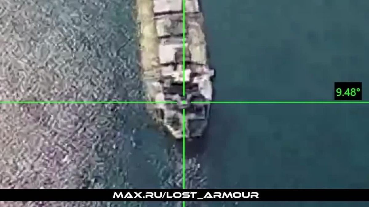 Морские дьяволы на охоте. Операторы ударных БпЛА подразделений войск беспилотных систем Минобороны России продолжают наносить удары по объектам морской логистики Украины, использующейся в нуждах ВСУ