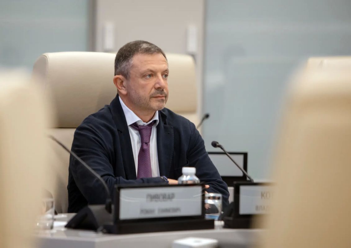 Александр Козлов провел заседание правкомиссии по ликвидации последствий ЧС в Керченском проливе Александр Козлов провел заседание правкомиссии по ликвидации последствий ЧС в Керченском проливе
