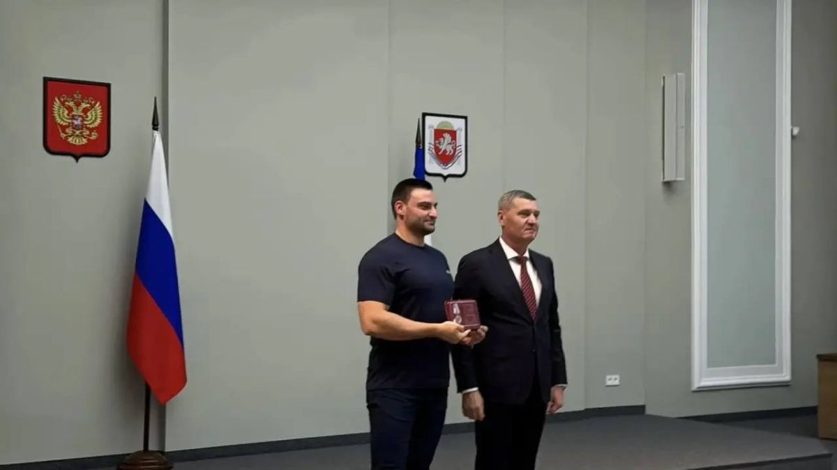 В Крыму наградили лучших строителей